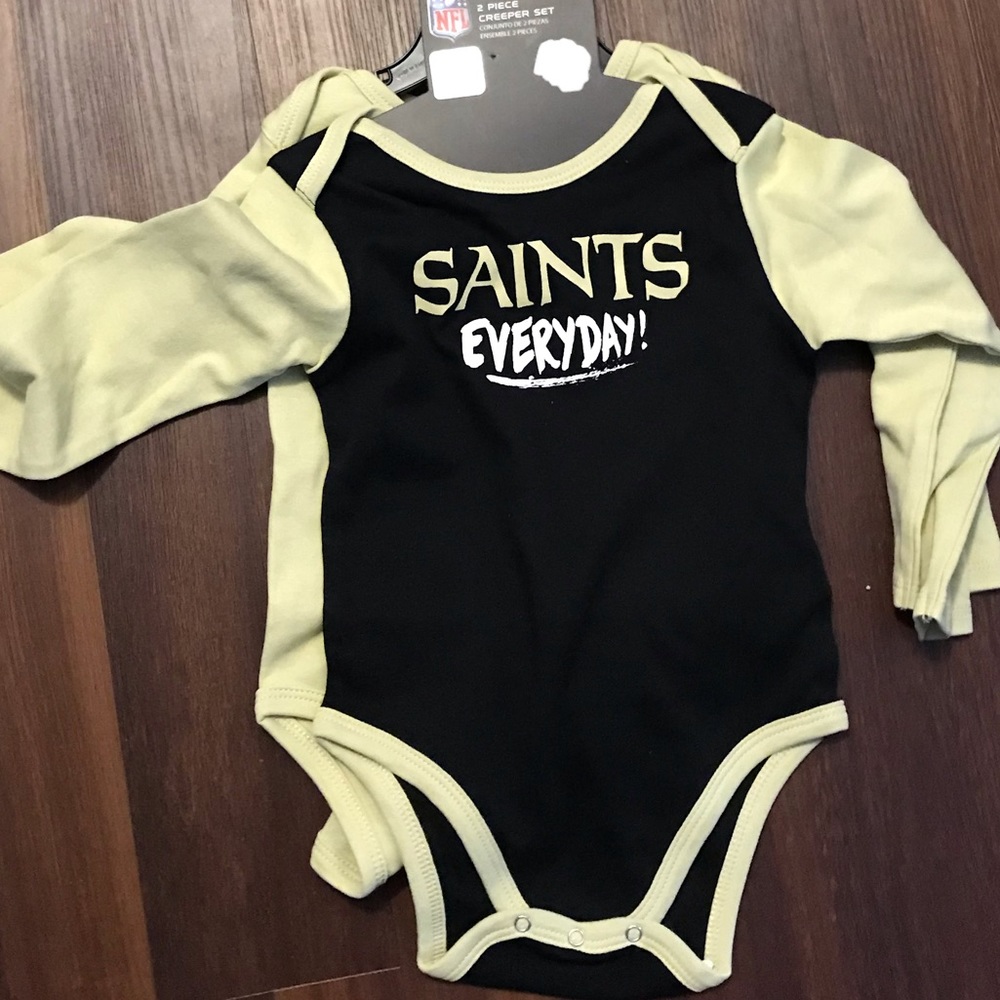 New Orleans Saints 2 Piece Creeper Onesie Set NWT - Picture 2 of 8